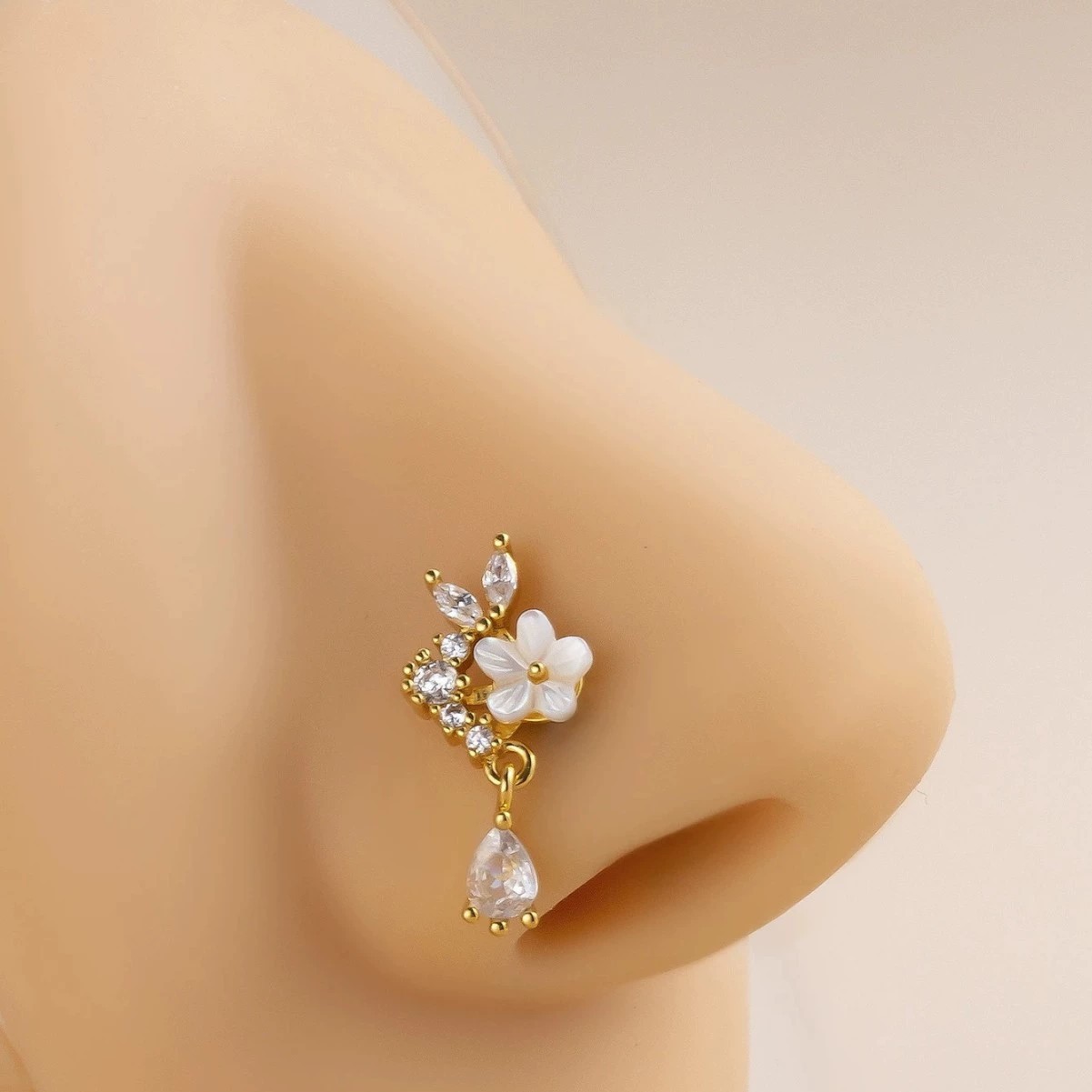 Anillo de Nariz con Flor Dorad - Body Jewelry Nose reseña y precio