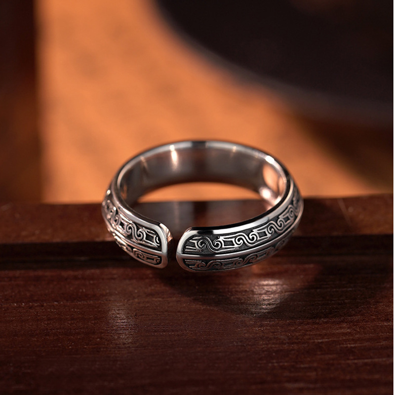 Anillo con diseño de bestia de - Body Jewelry High End reseña y precio