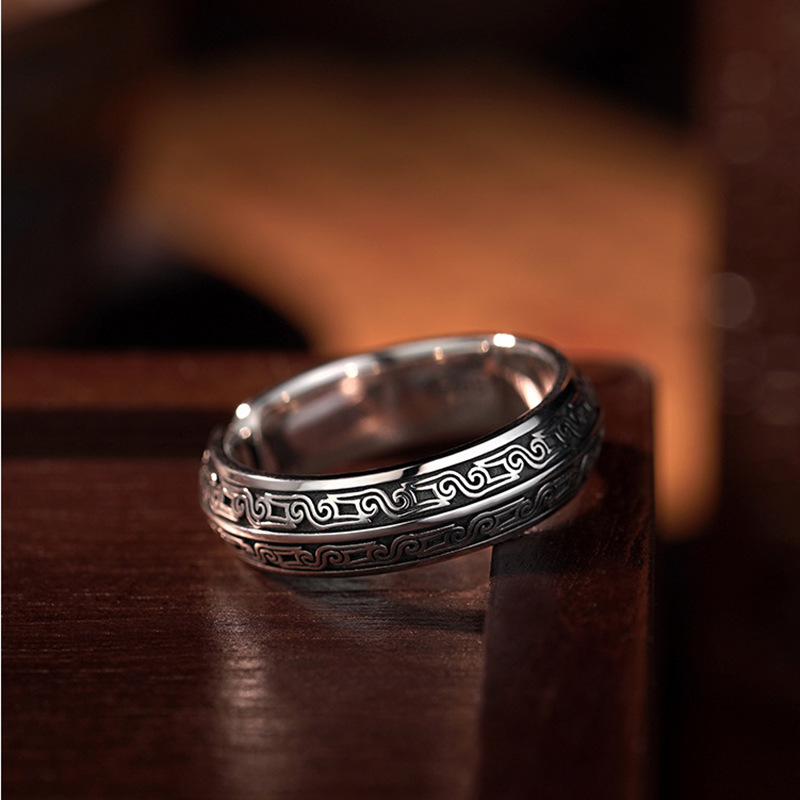 Anillo con diseño de bestia de - Body Jewelry High End reseña y precio